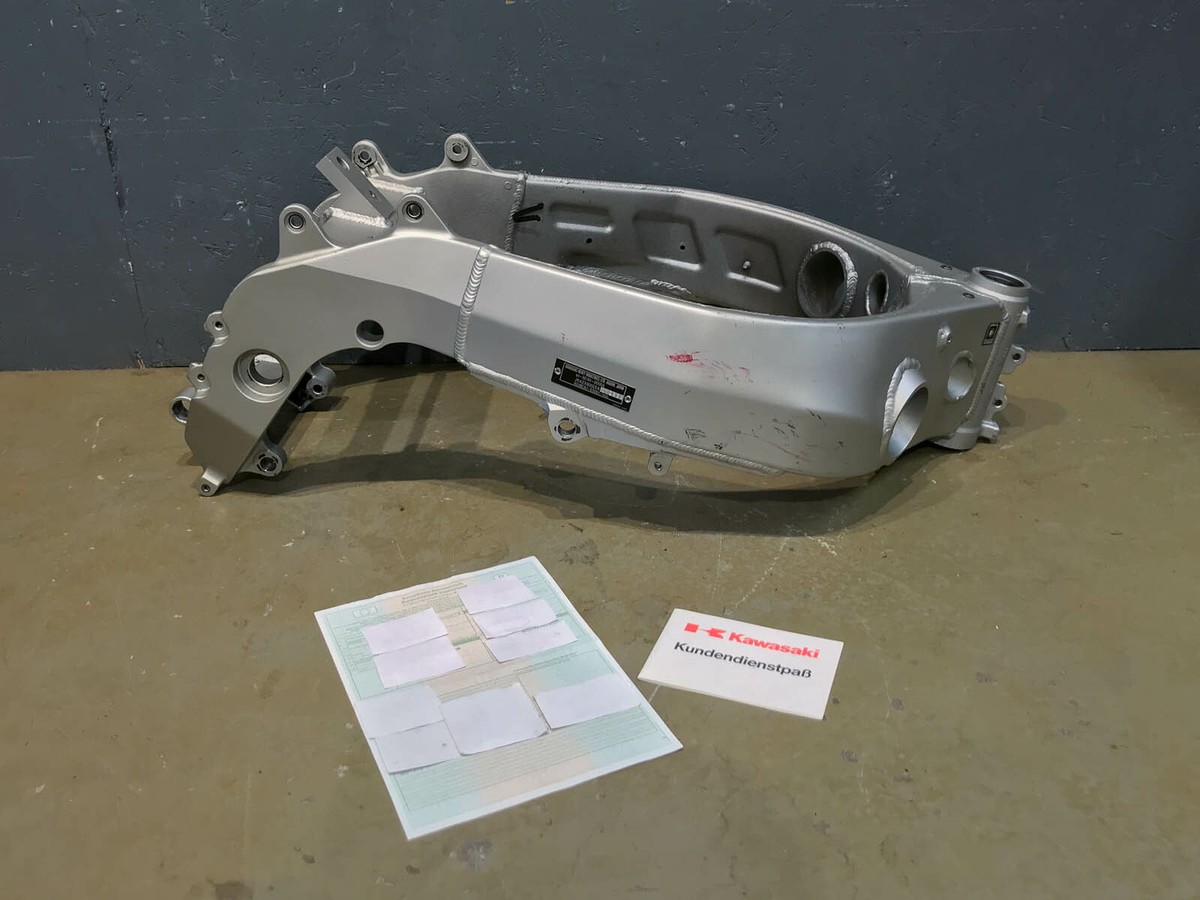 Kawasaki ZX9R Ninja E Haupt Rahmen Main Chassis Frame (3) 00
