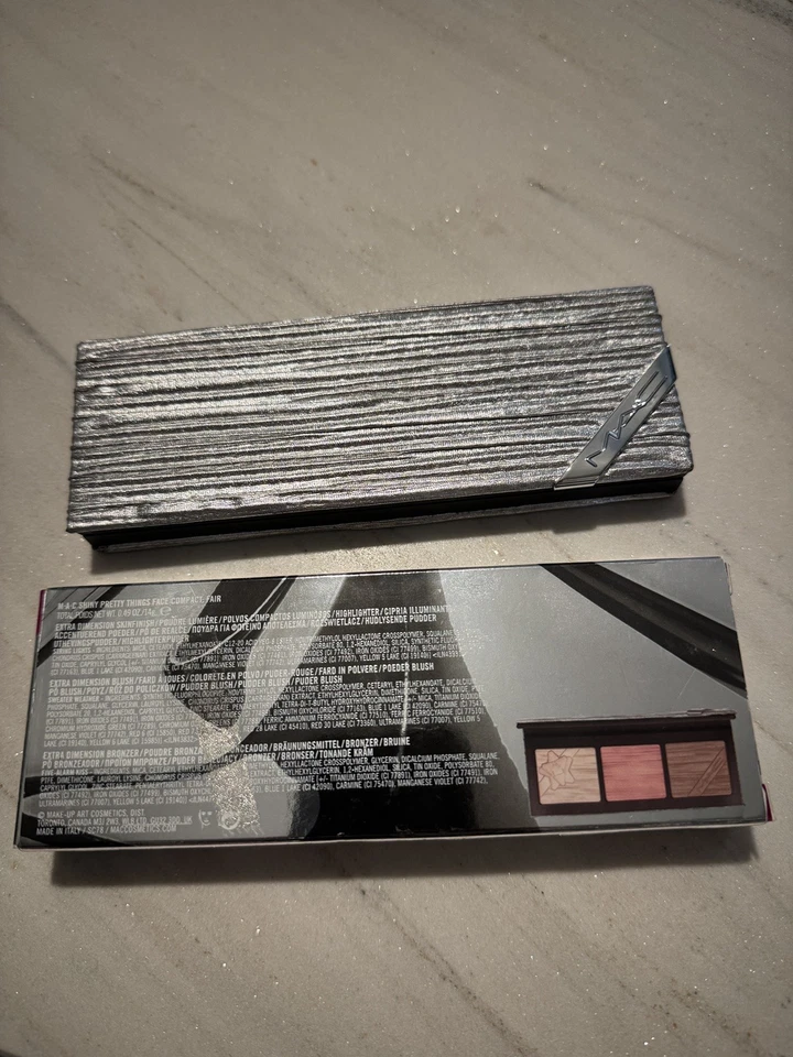 Mac Shiny Pretty Things Face Compact Fair, Blush, Highlighter und Bronzer - Bild 3 von 3