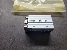 SMC MXQ12-20 Slide Table.