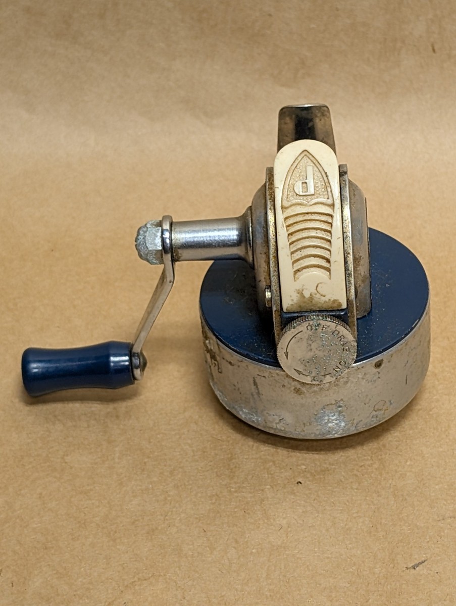 Vintage Pflueger Polaris 86 Closed Face Spin/Cast Fishing Reel