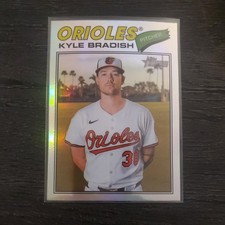 2026 Topps Heritage Chrome Refractor #16 Kyle Bradish, Baltimore Orioles