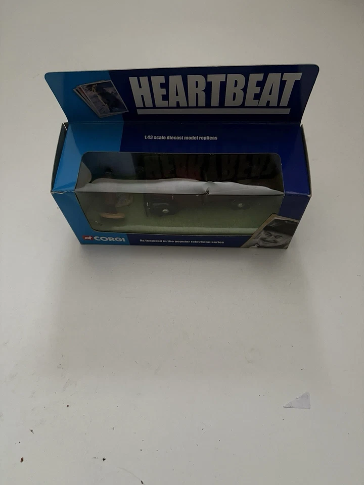 VINTAGE CORGI HEARTBEAT 1:43 SCALE CC07301 MORRIS COMMERCIAL TRUCK - Image 2 of 4