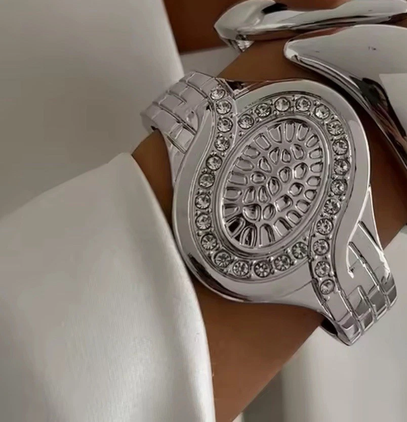 Dickes Armband Silberner Metall mit Strasssteinen- Armreif Damen- Modeschmuck - Bild 2 von 4