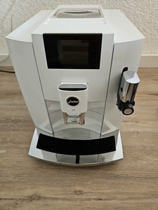 Jura Kaffeevollautomat E 8 EB  Weiß  Gebraucht mit Media Markt Garantie bis 9/28