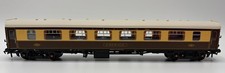39-290 Bachmann BR Mk1 FP First Pullman with Lighting 'Emerald' - Umber & Cream