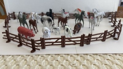 Vintage Barn Animals with Fence Playset Figures Lots Of Horses! Worn but Clean
