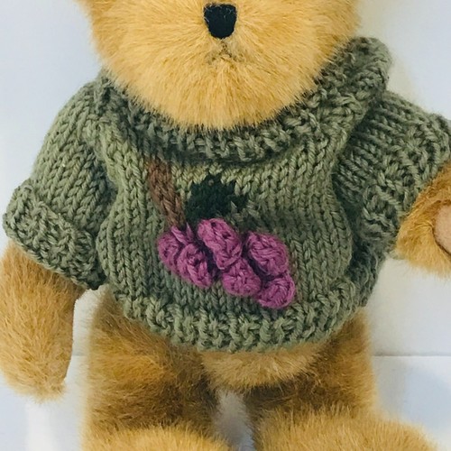 1988-2004 Boyds Bear Collection Gettysburg PA USA Reisling Grape Sweater. Plush - Picture 8 of 16