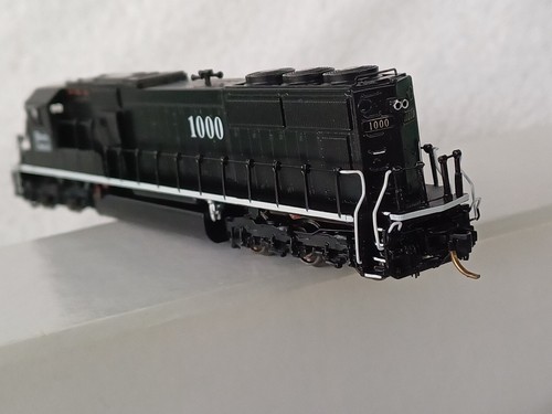 Overland Models OMI N Gauge Illinois Central SD701 #1000 Brass Diesel Loco - Picture 12 of 15