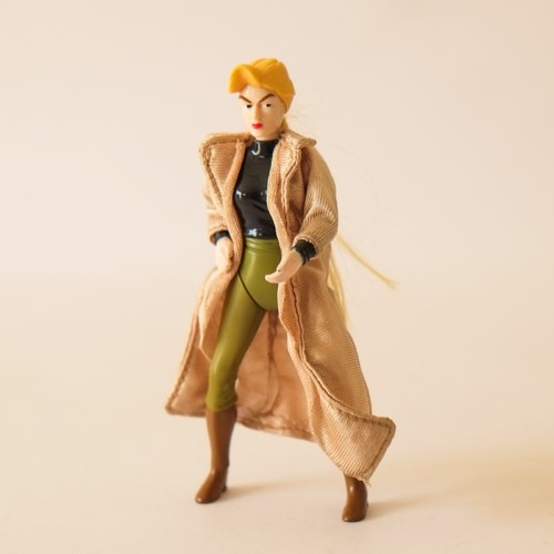 Disney ATLANTIS THE LOST EMPIRE Toy Action Figure - Helga Sinclair - Picture 2 of 6