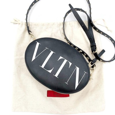 valentino garavani rockstud pochette