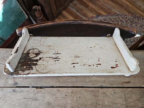 Vintage White Wooden Wall Hanging Shelf 17.75" Worn And Chippy W/"Grandma Rings" - Picture 9 of 15