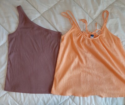Lot of 2 Women's tank tops-Old Navy and Gap-Size M