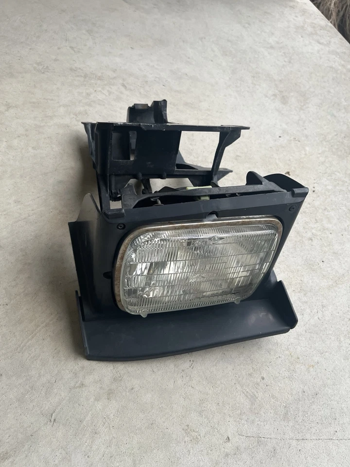 Conjunto de faros Pontiac Fiero 1984-1986 OEM sin motor izquierda derecha Foto 2 de 4