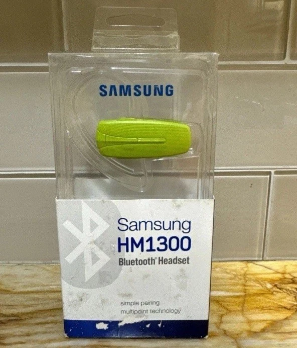 Samsung HM1300 2013 Bluetooth Sobre la Oreja Auriculares Lote de 2 - 1 Rojo 1 Verde Foto 2 de 2