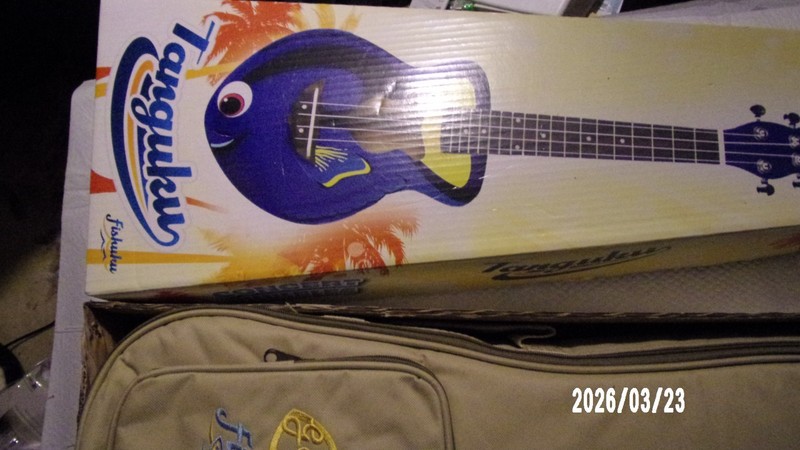 Goldfish Guitars Fishuku Ukulele Fish And  CARRYING CASE  Tan/Khaki. FCL2-ESU