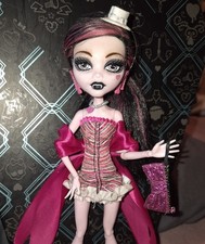 Monster High Draculaura Dawn of the Dance Pup...