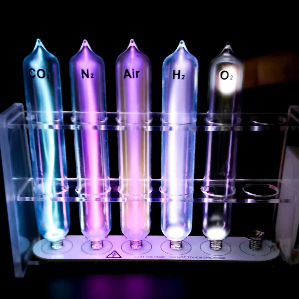 Lumora - The Ultimate Gas Element Collection & Glowing Display - Image 3 of 4