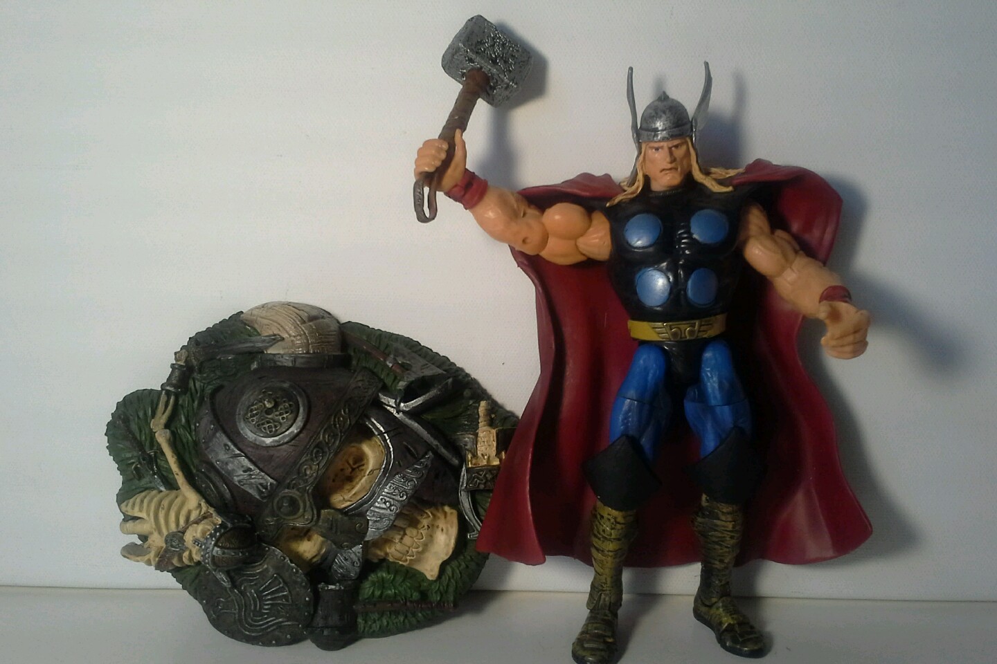 Marvel Legends 6" THOR Figure set.. Dead Frost Giant Base Series 3 (A8) Marvel Legends Dead 6