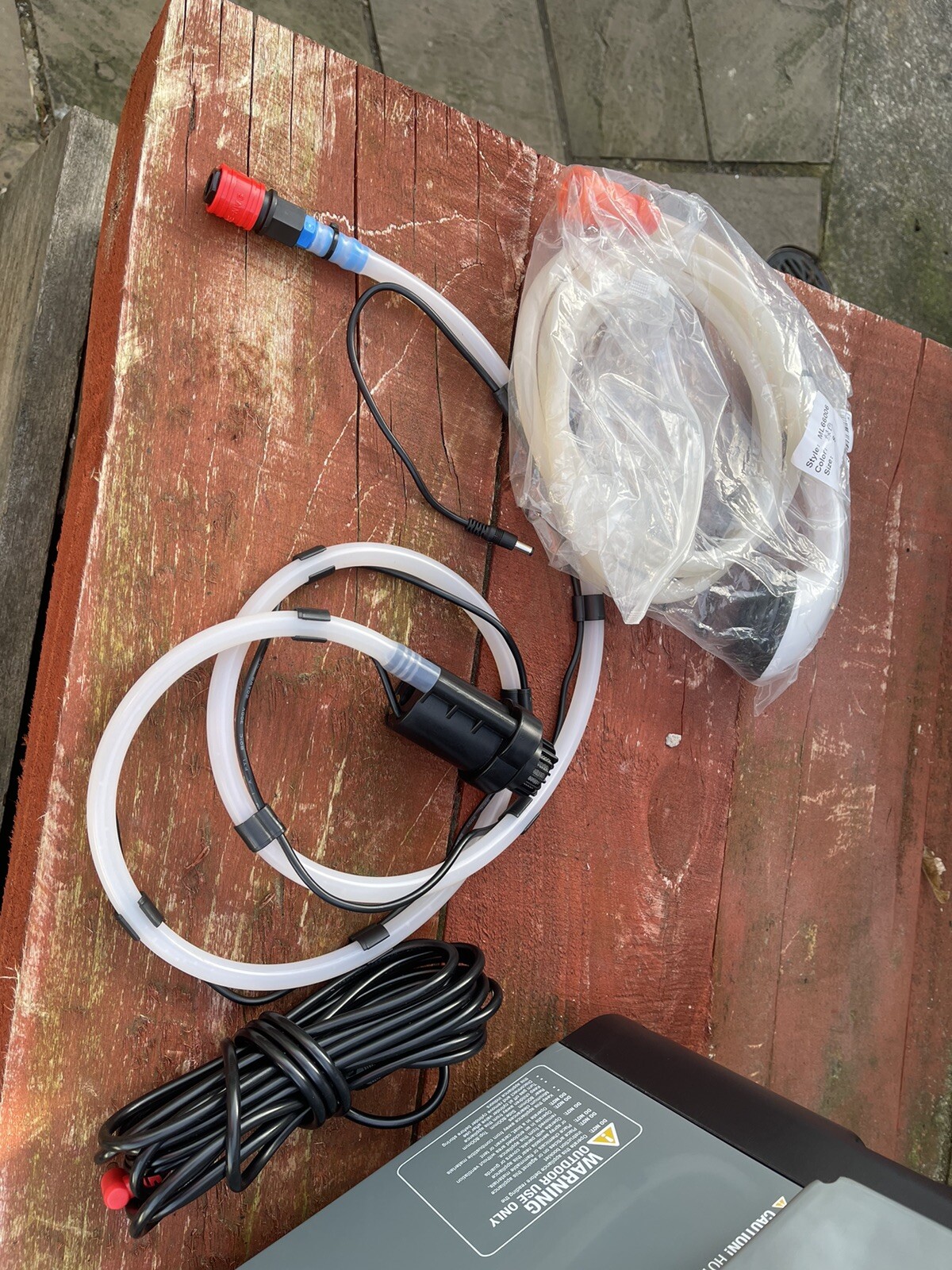 Kampa Geyser Portable Camping Shower / Hot Water System 5060145396289