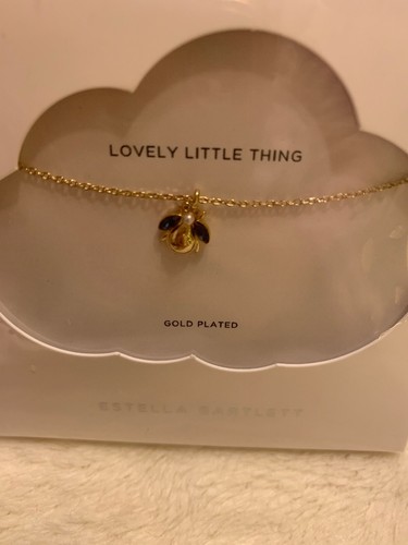BNWT ESTELLA BARTLETT Gold Plated a Bag w/ Pearl & Blue-Tone Crystal Necklace - Picture 2 of 12