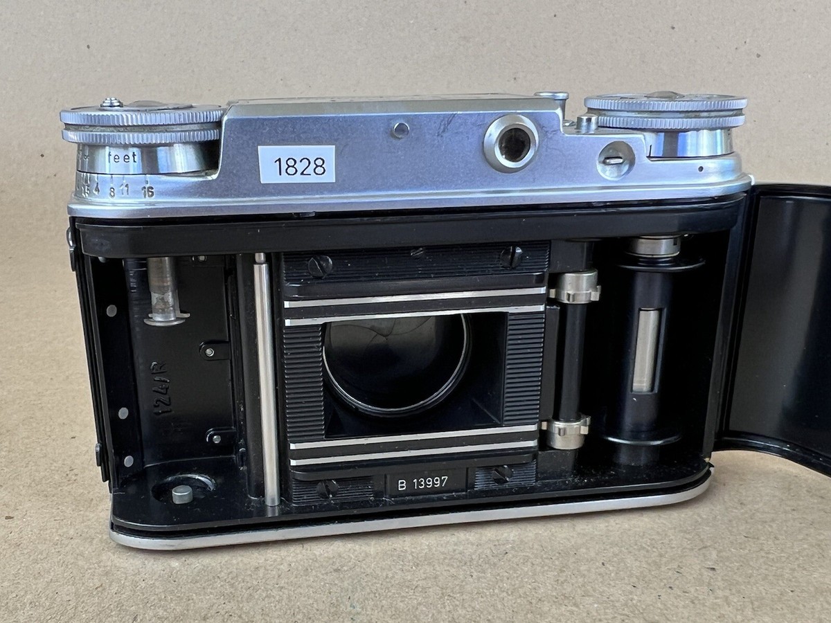 Voigtlander Prominent 35mm Film Camera W/ 35mm 3.5 Skoparon