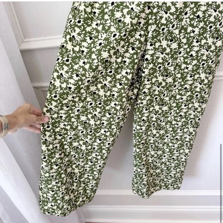 Mono de algodón de pierna ancha floral ZARA en verde talla pequeña Foto 3 de 4