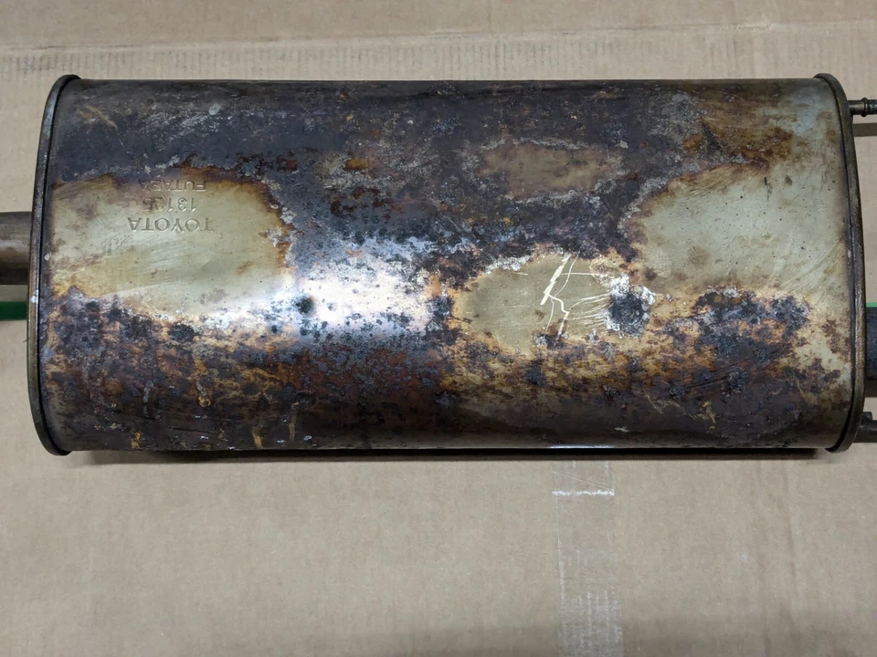 Silenciador de escape central Lexus RX350 2007-2009 OEM 174200P070 Foto 3 de 4