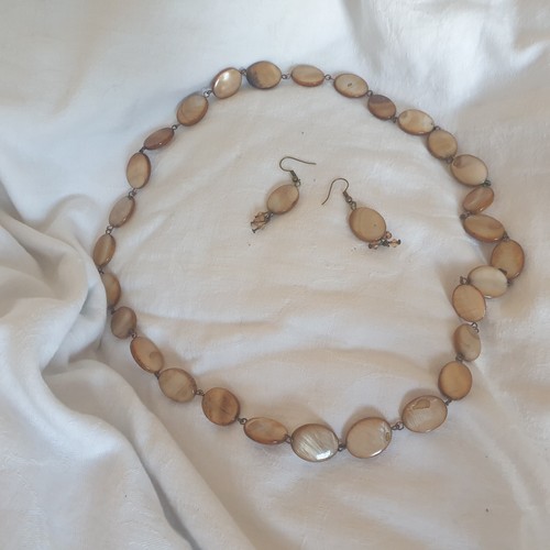 Vintage Brown Cream Mother of Pearl ? Necklace & Earrings Set