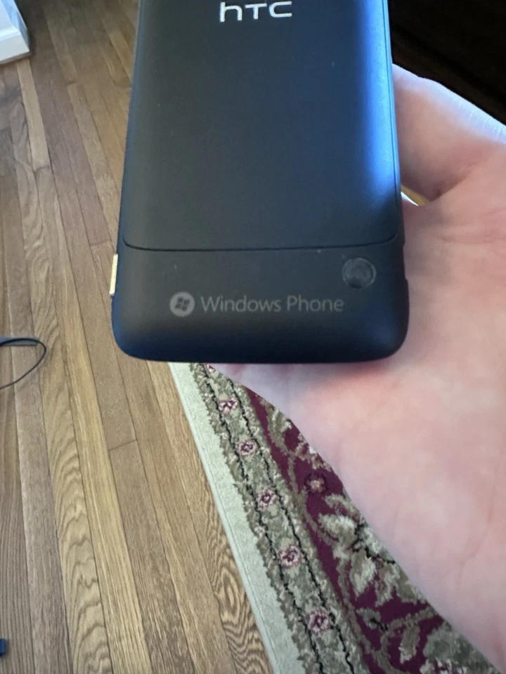 HTC Trophy 7 Windows Phone - Verizon - Works (see description) - Image 2 of 4
