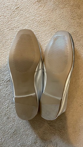 Heavenly Soles Silver Slip On Shoes Size 9 EEE Extra Wide fit - Picture 4 of 5