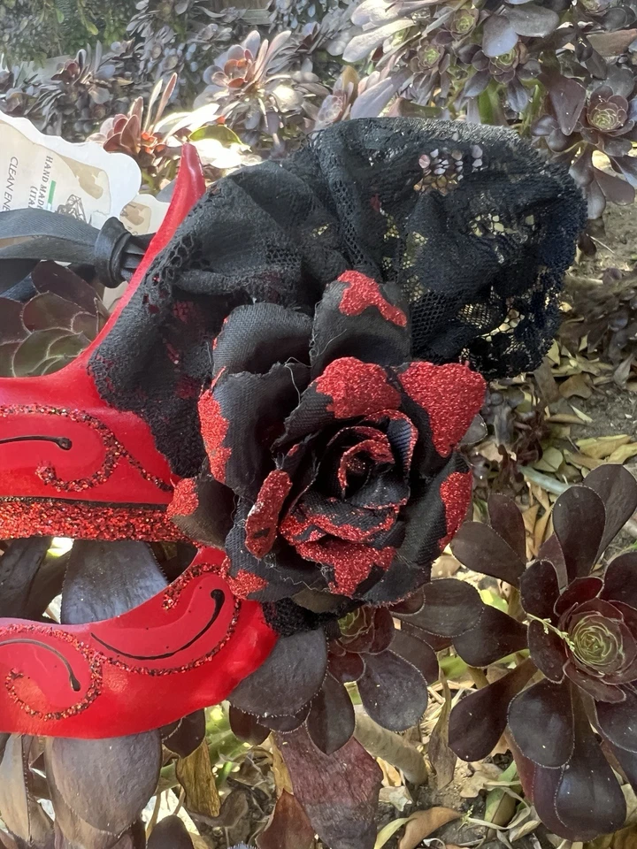 La Maschera del Galeone Rojo Negro Brillo Flor Máscara Encaje Hecho a Mano Italia Pier 1 Foto 3 de 4