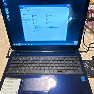 HP 15 15.6  Touchscreen Laptop i3-4010U 6GB 750GB HDD DVD Bad Battery