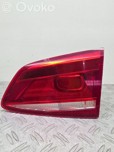 Volkswagen PASSAT B7 2011 Rücklicht in der Kofferraumklappe rechts 3AF945094C