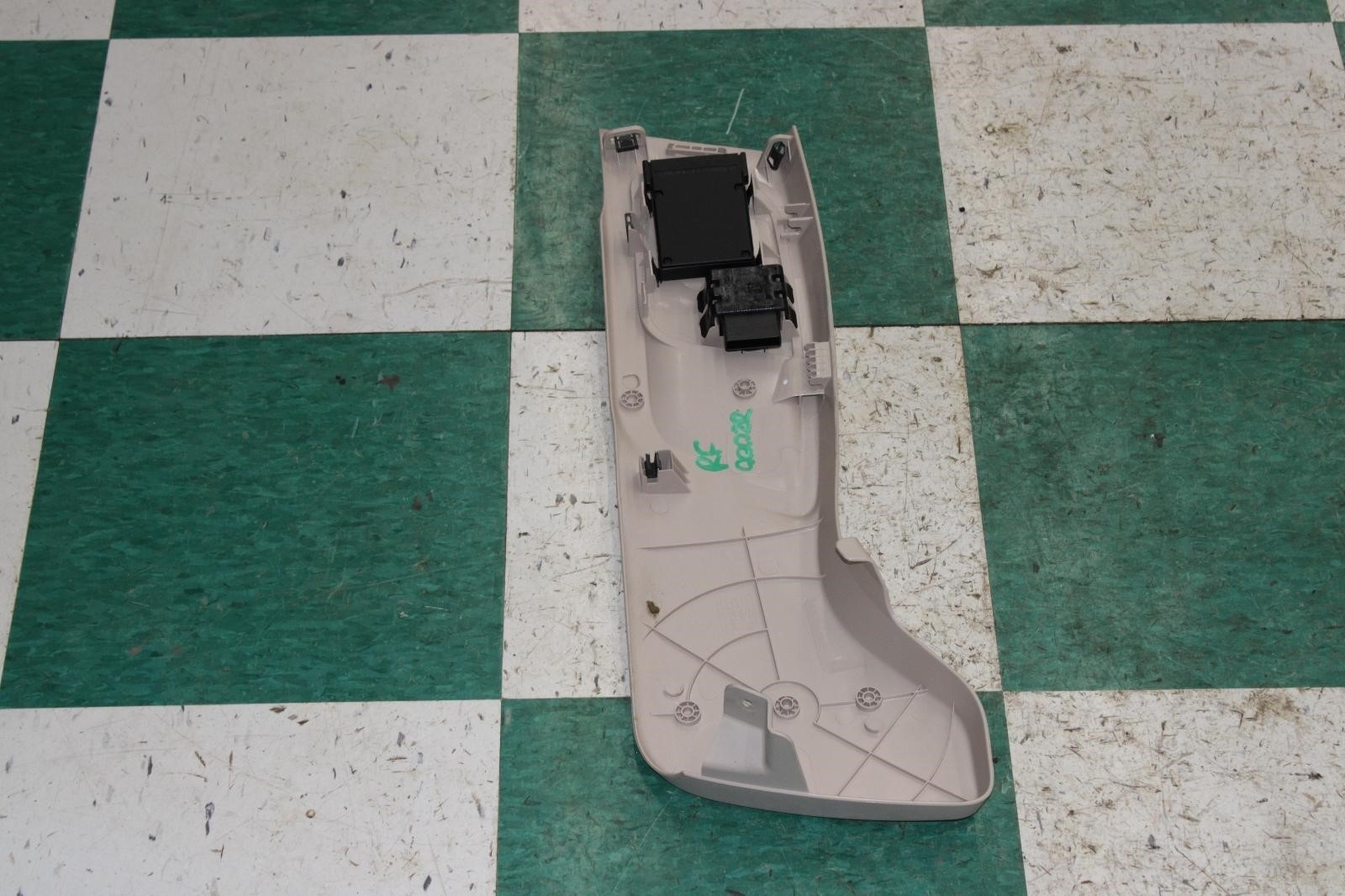 Maserati Ghibli 2014-2020 Front Right Seat control switch Tan