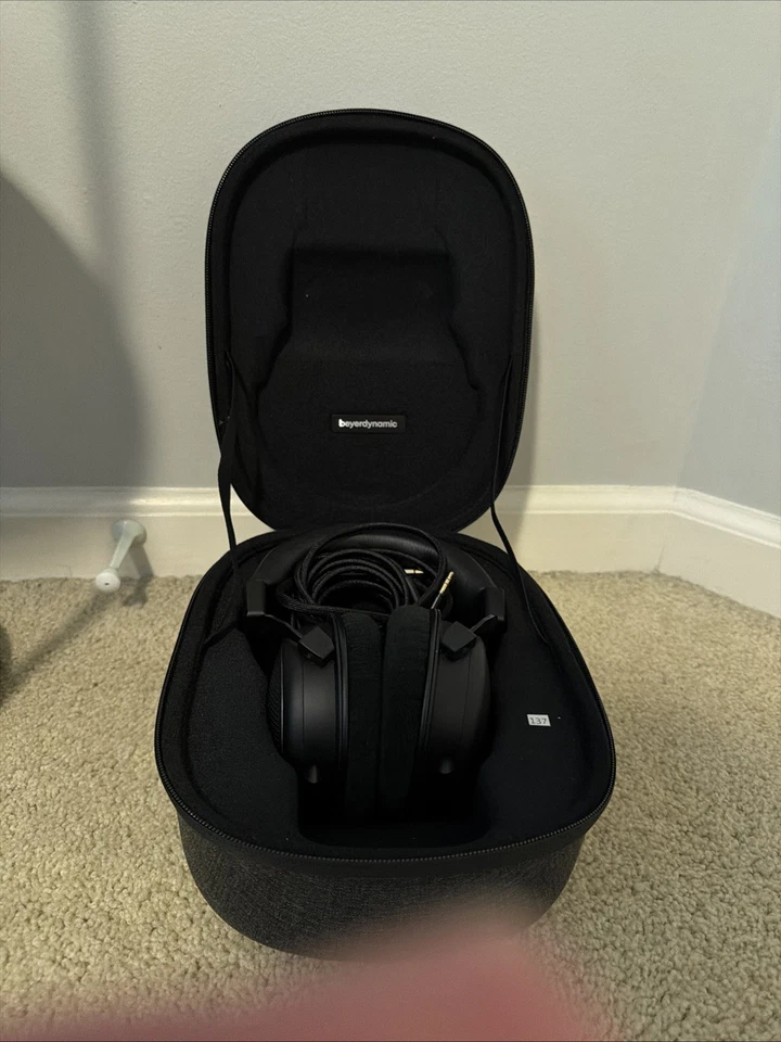 Beyerdynamic T1 3rd Gen Dynamic High End Tesla Headphones - Image 4 of 4
