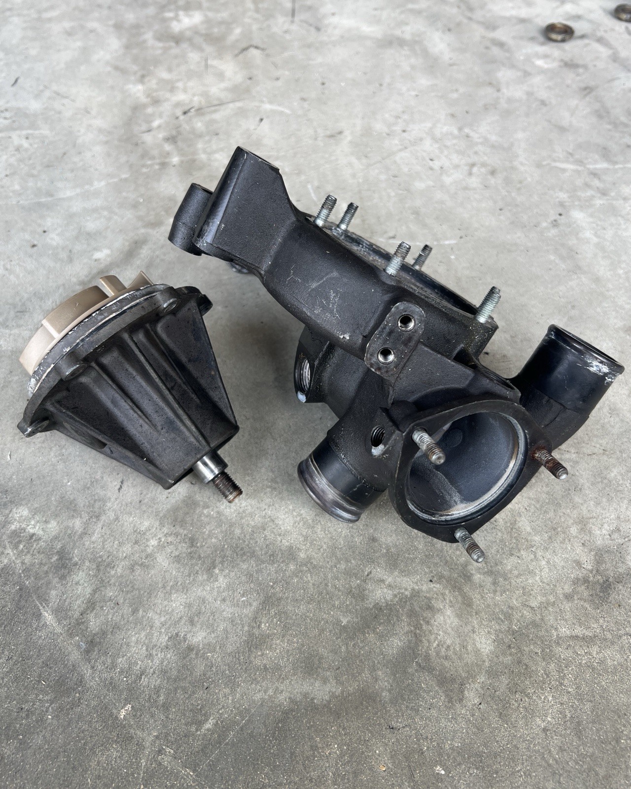 Ferrari Water Pump Case Thermostat Cover # 177561 136571 176173