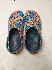 Crocs sz 12W 10M Classic Retro Floral Women's Clog Navy Floral Print