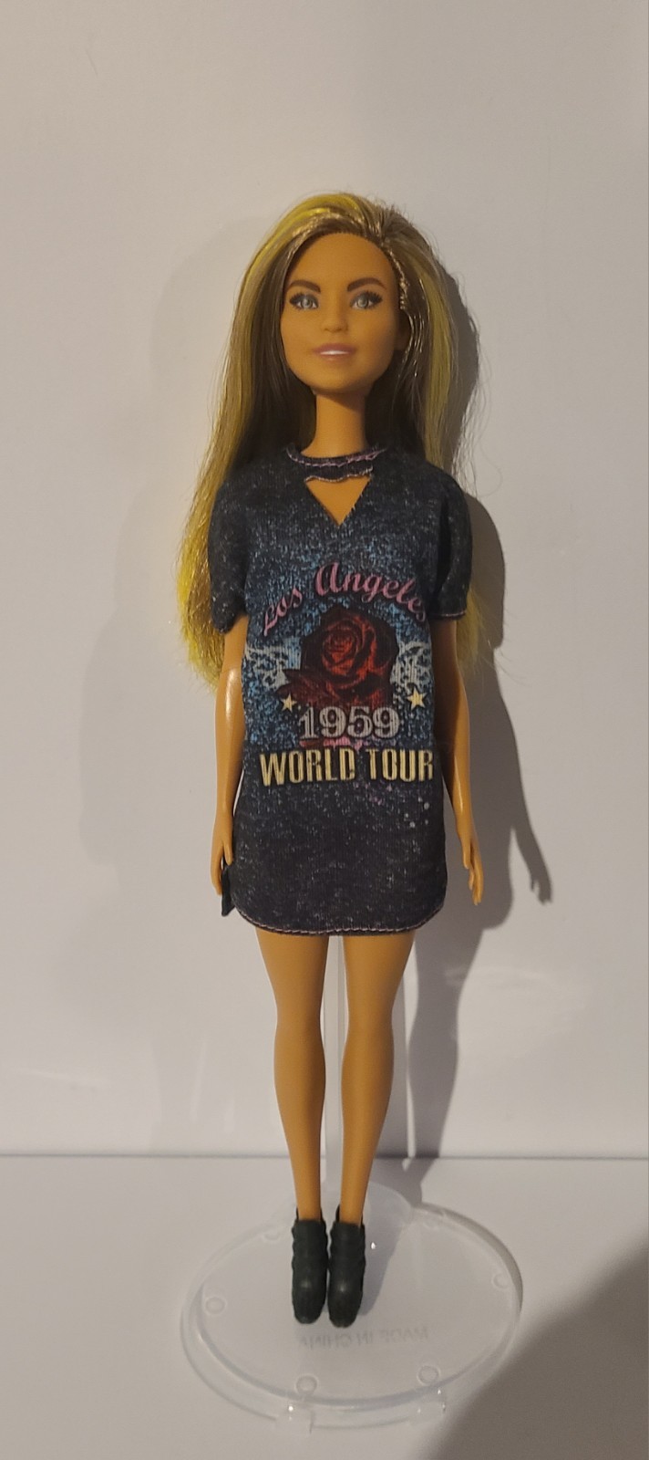 Barbie FJF47 Rockstar Glam FASHIONISTA 87 Yellow Hair Streak