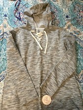 Women's Pullover Lightweight Sweatshirt. Size Large.