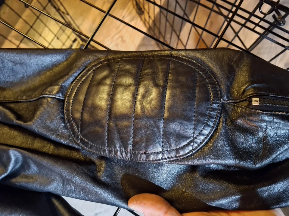 Vintage Brooks Cafe Racer Black Leather Motorcycle Biker Jacket Size 40 Medium - Image 3 of 4