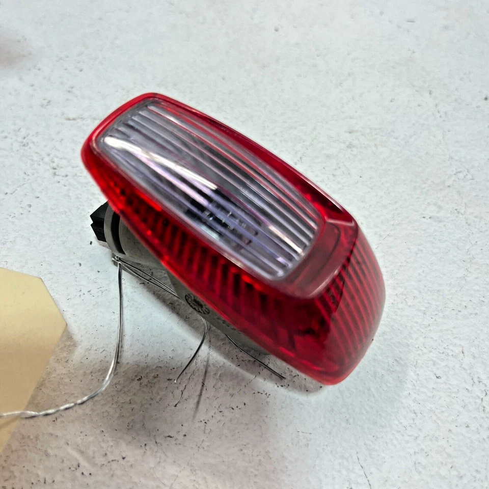 2010-2016 PORSCHE PANAMERA 前左驱动门警告安全灯原始设备制造商 — 第 2/4 张图片