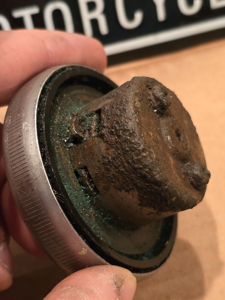 蓋モノ YAMAHA DT 100 125 175 250 400 RD 250 1974-1976 GAS FUEL CAP LID
