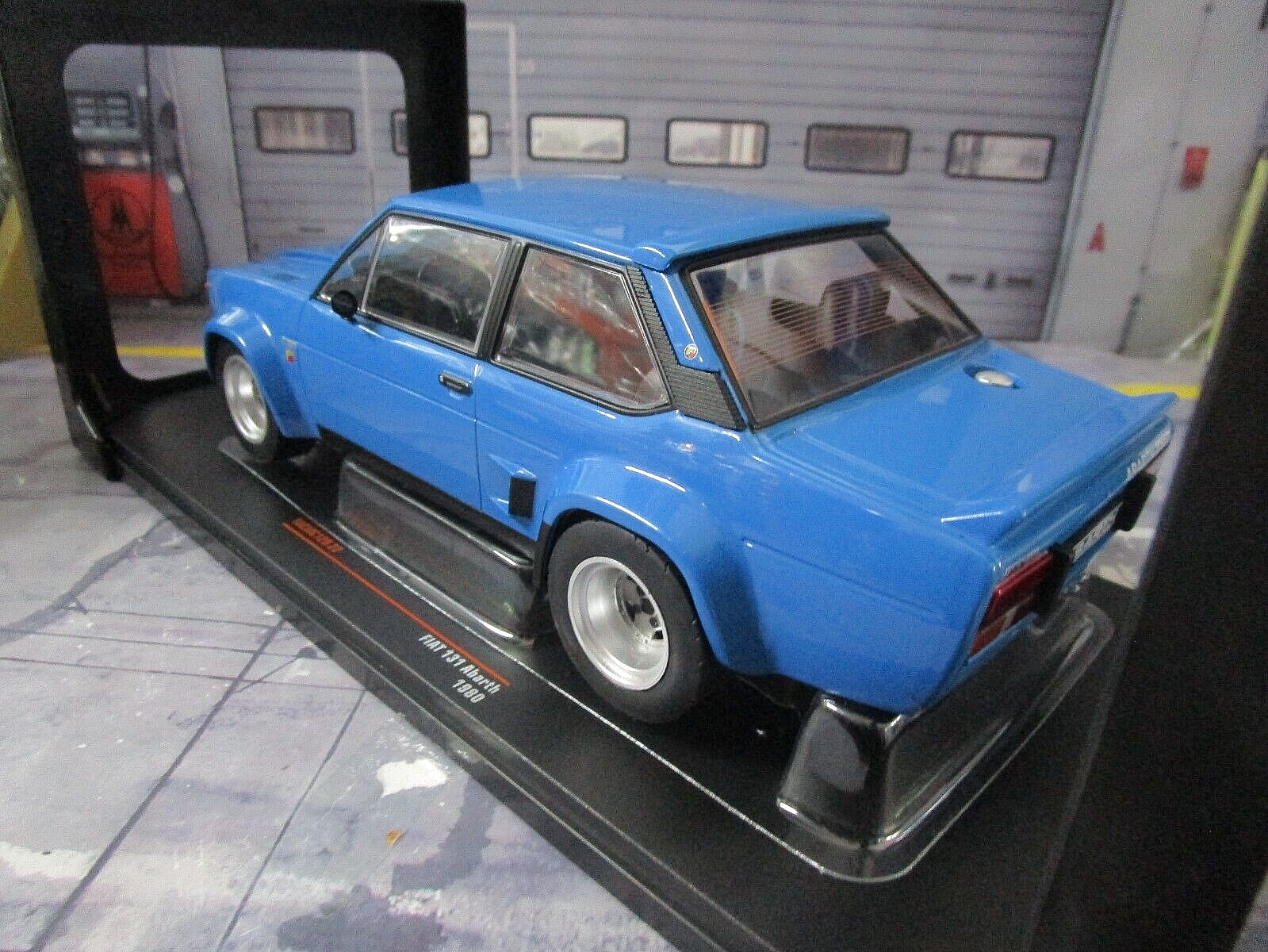 Foto 3 di 6