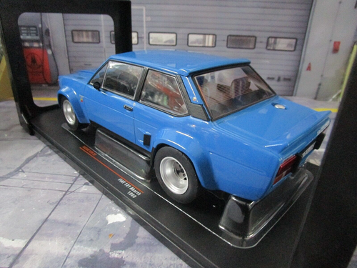 FIAT 131 Abarth Rallye Muletto Ready to Race blu 18CMC129 IXO 1:18 - Foto 3 di 6