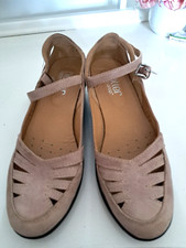 Scarpe sandalo beige panna 4 più calde, tacco zeppa, modello taglio, cinturino, indossate una volta ottime condizioni