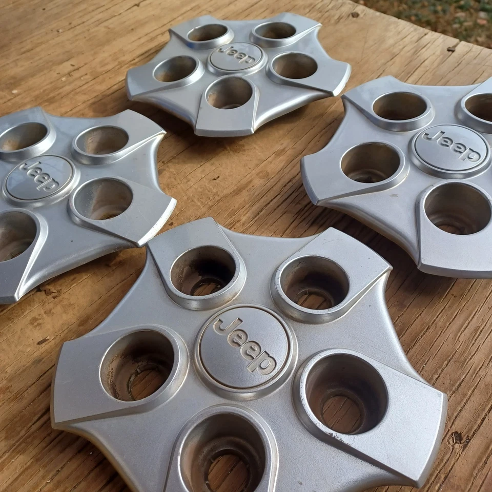 Jeep Patriot Compass center cap set of 4, 2007-2016 part # OYX93TRMAB - Image 2 of 3