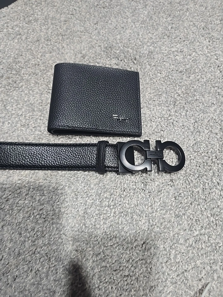 Salvatore Farragamo cinturón de cuero negro para hombre con hebilla negra talla 40 a 46 Foto 2 de 2