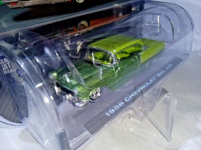 1:64 FACTORY LABEL ERROR CALIFORNIA LOWRIDERS 1955/56 CHEVROLET BEL AIR SEALED!!