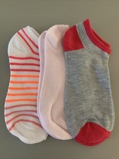 Women's Decorative No Show Socks Set Of Three Brand New