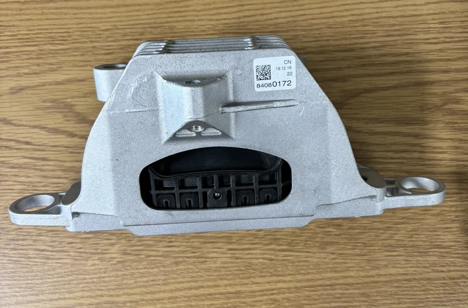 Soporte de motor GM 84080172 piezas originales, Buick Regal 2018-20 y LaCrosse 2018-19 Foto 2 de 4